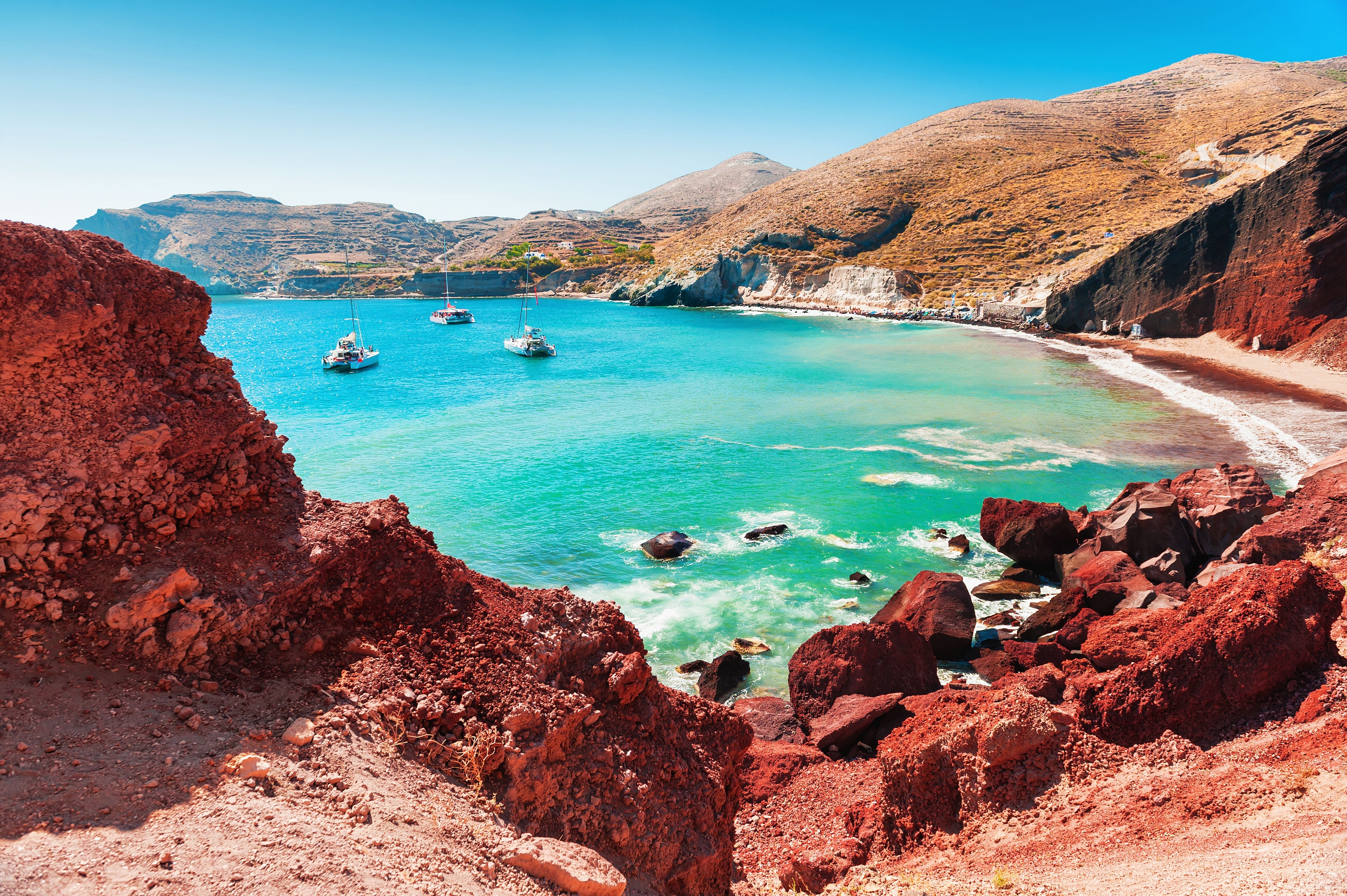 Red,Beach,On,Santorini,Island,,Greece.,Summer,Landscape,,Sea,View.